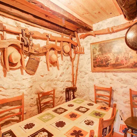 Semesterbostad Retreat With Terrace *